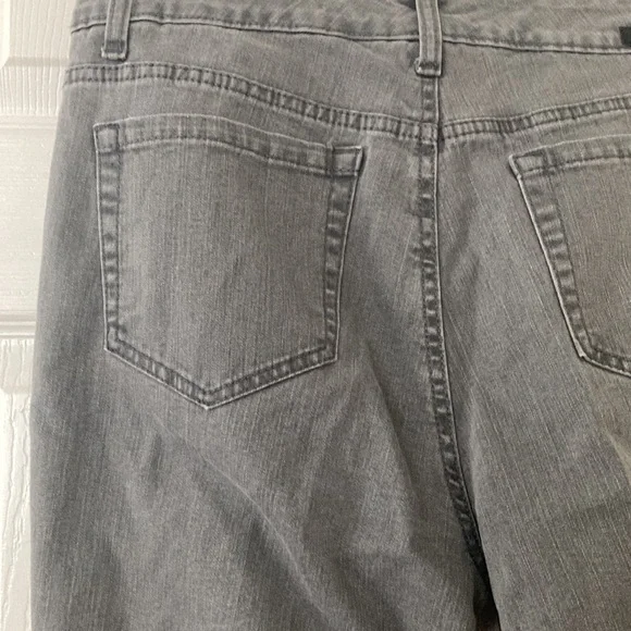 jones new york straight leg jeans - Picture 12 of 16